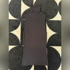 Ann Klein black sleeveless turtleneck top